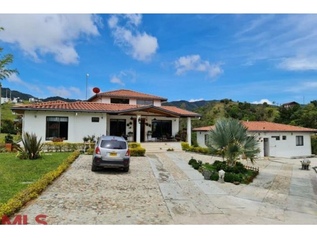 6 bedroom luxury House for sale in Guatapé, Colombia 129105665