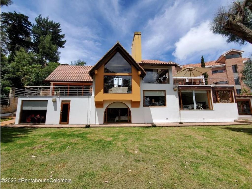 4 bedroom luxury House for sale in Bogotá, Colombia 127966112