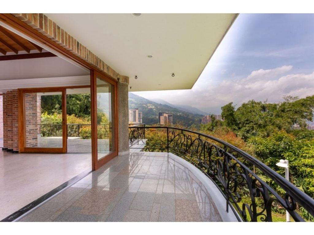Luxury House for sale in Medellín, Departamento de Antioquia