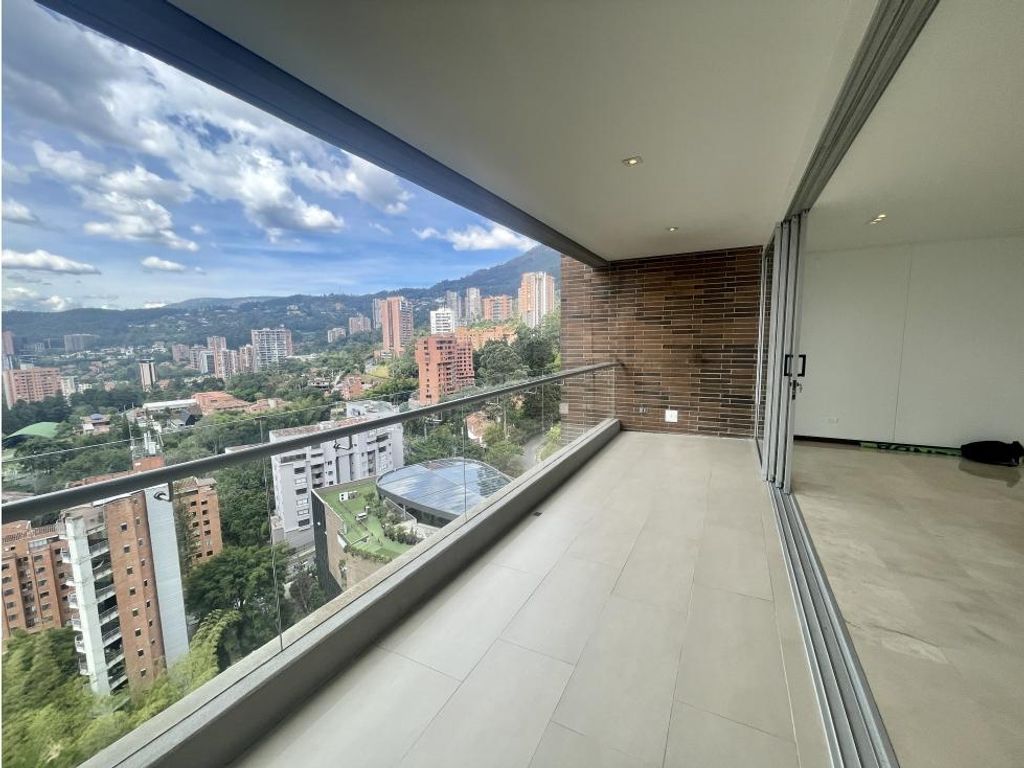 Piso de alto standing de 176 m2 en alquiler en Medellín, Departamento de Antioquia