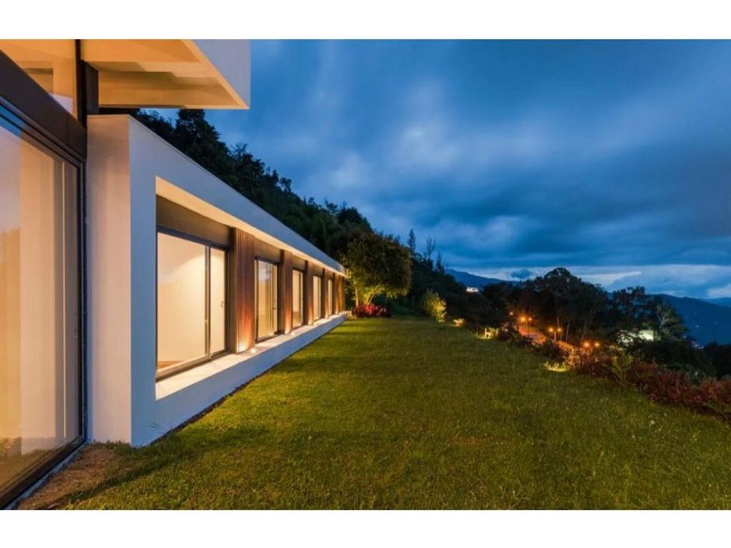 Exclusive country house for sale in Envigado, Colombia 127964078