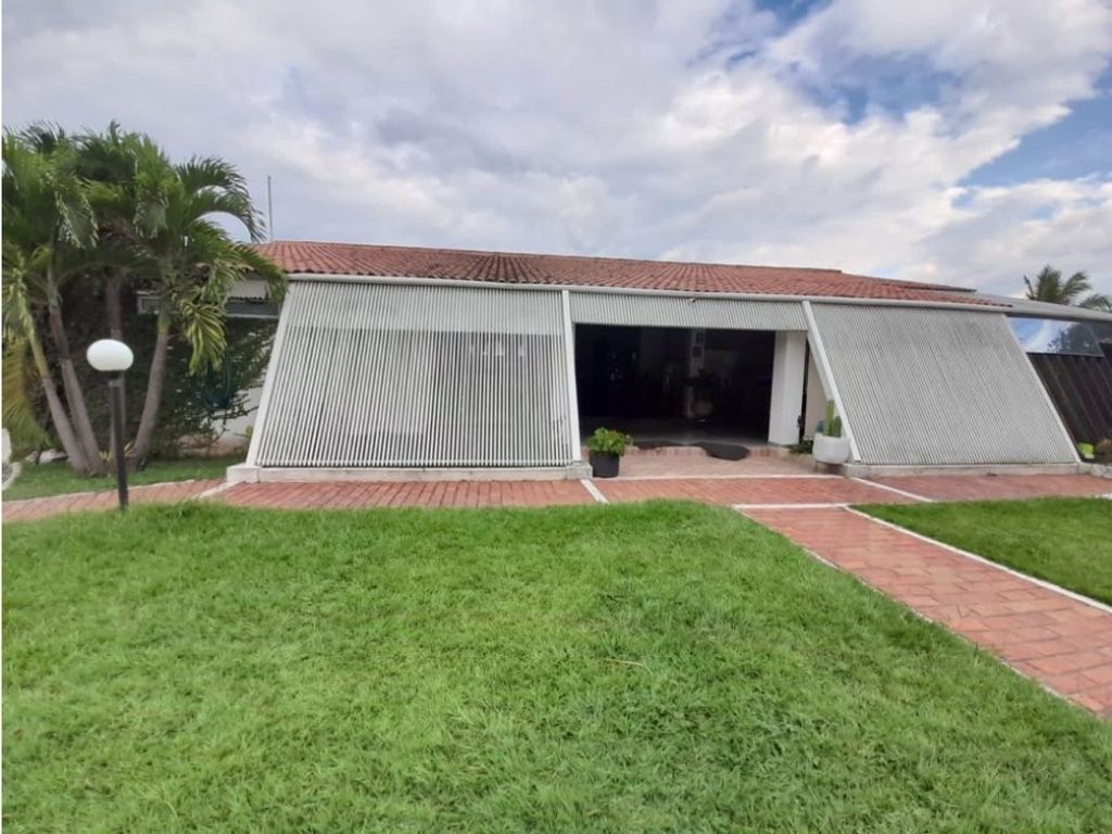 4 bedroom exclusive country house for sale in Palmira, Colombia