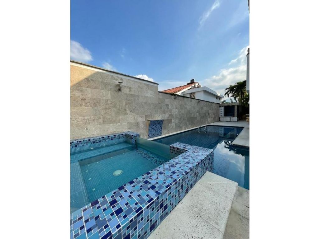 Luxury apartment complex for sale in Santiago de Cali, Colombia