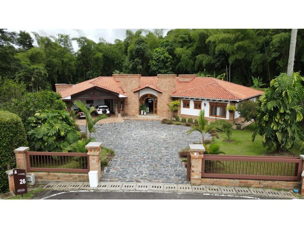 Exclusive country house for sale in Pereira, Departamento de Risaralda