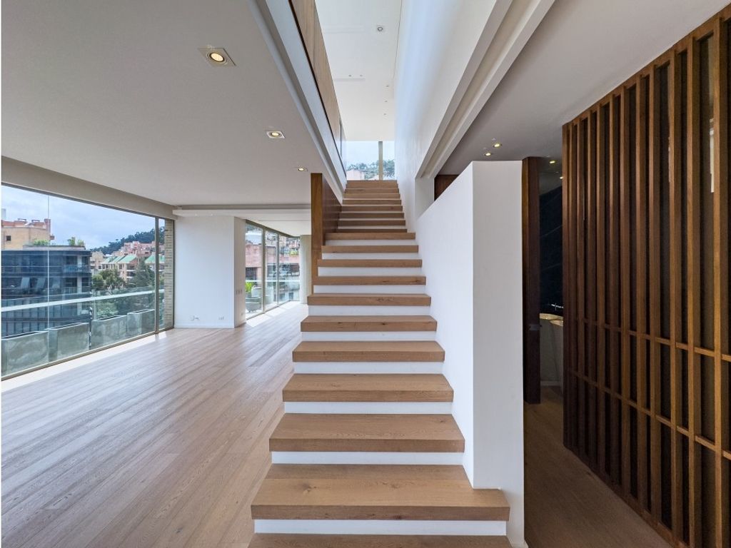 Stunning Luxury Bogota Penthouse Suites image