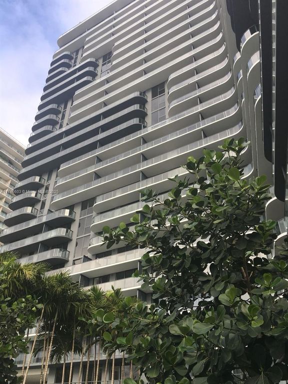 Gallery Detail: Luxury Apartment Complex For Sale In Miami Florida