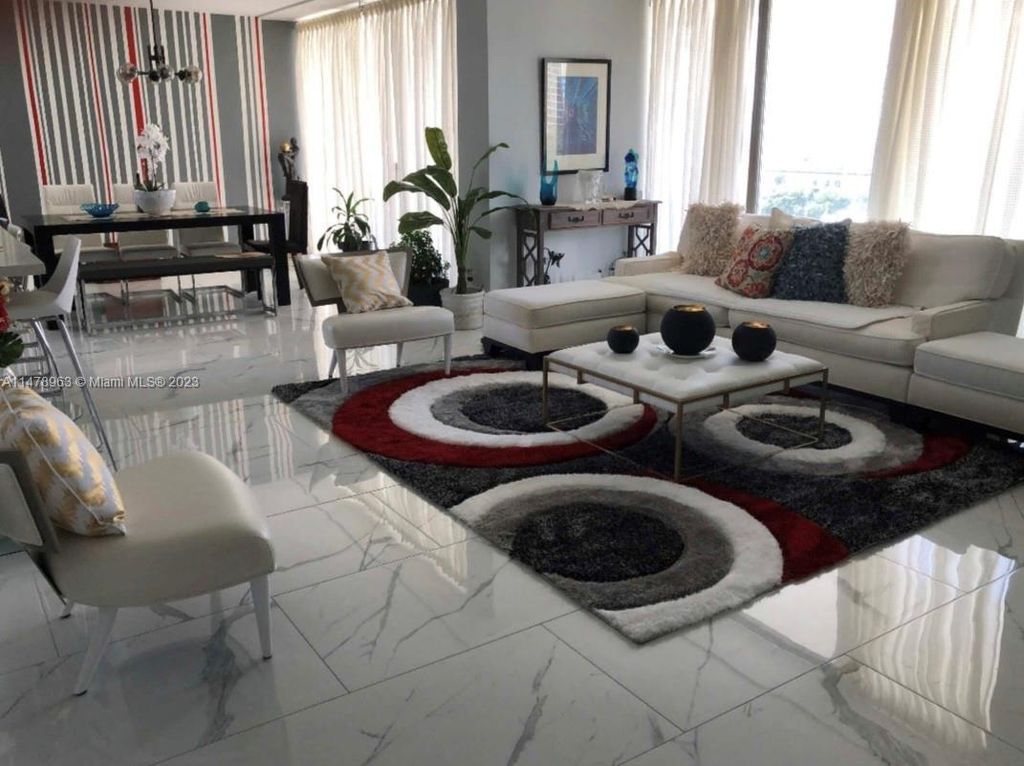 Luxury apartment complex for sale in Aventura, Florida 129474560