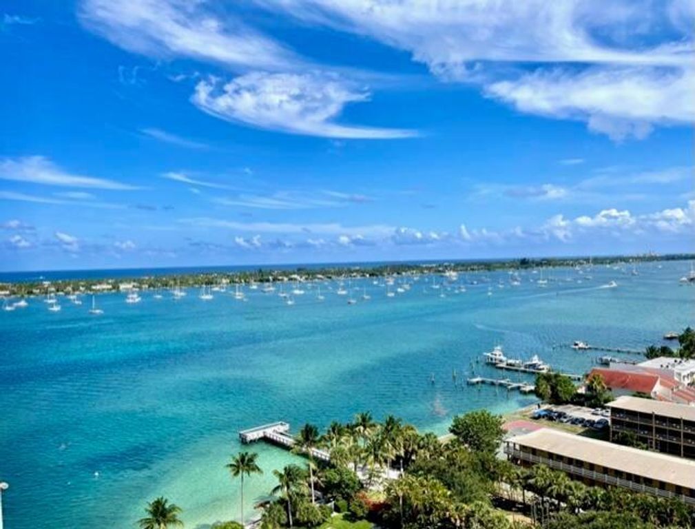 Luxury apartment complex for sale in West Palm Beach, United States 129382070