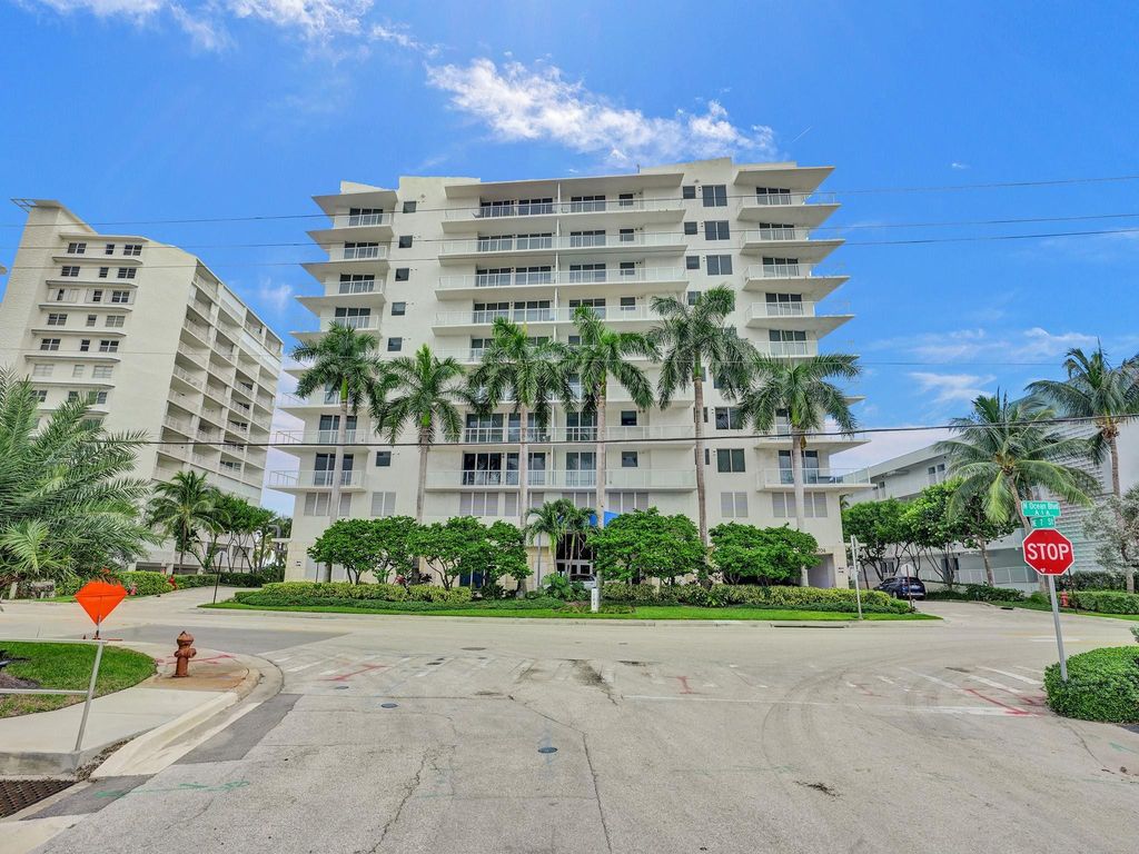 Luxury apartment complex for sale in Pompano Beach, United States