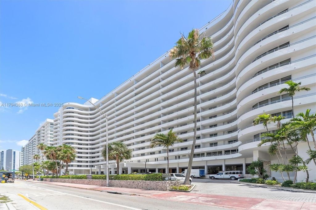 Luxury apartment complex for sale in Miami Beach, United States ...