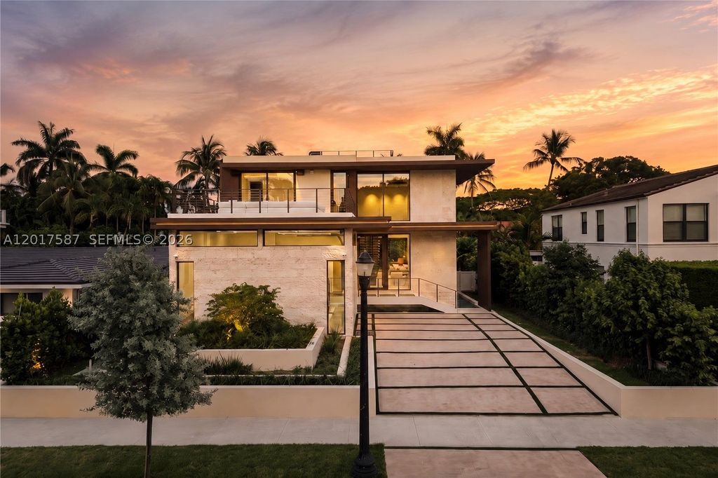 Luxury Villa for sale in Miami Beach, United States - 132738996 - LuxuryEstate.com