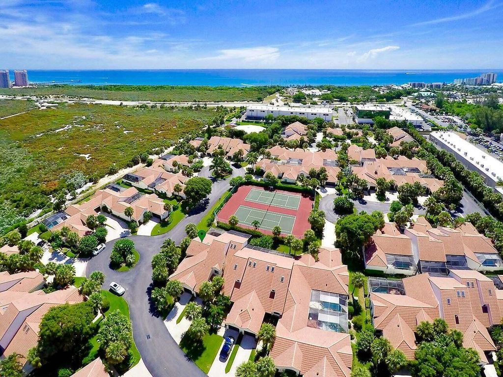 Luxury apartment complex for sale in Juno Beach, Florida 129299813