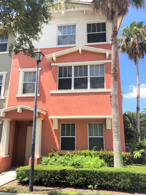 Luxury Townhouse for sale in West Palm Beach, United States