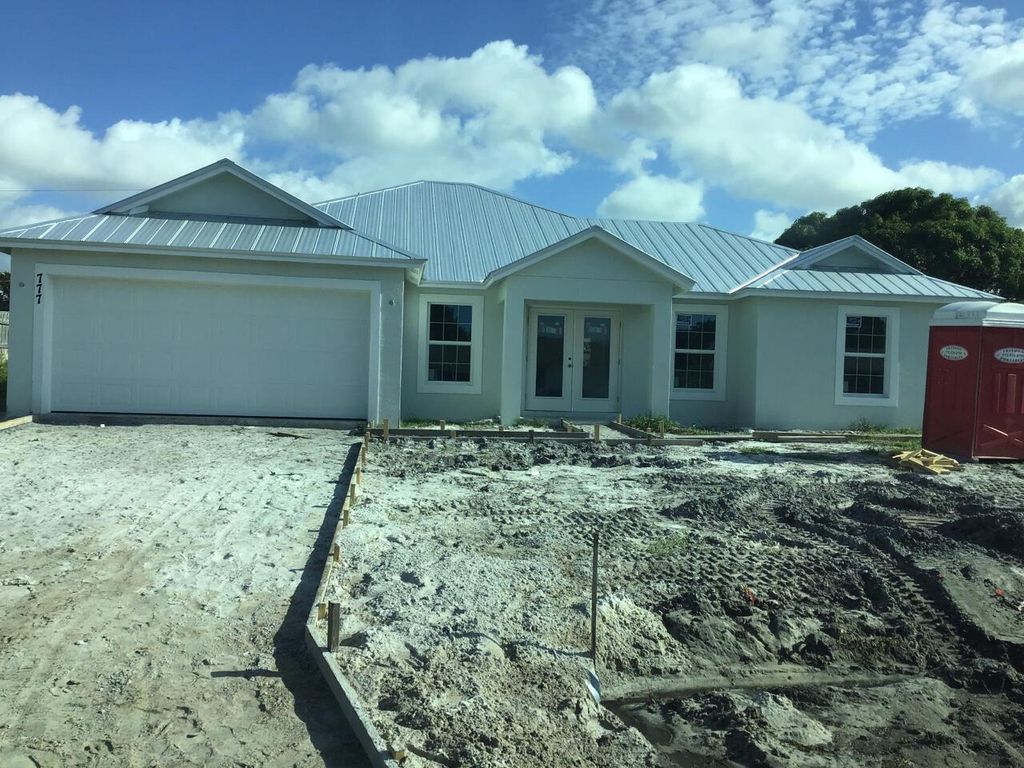 4 bedroom luxury Villa for sale in Port Saint Lucie, Florida