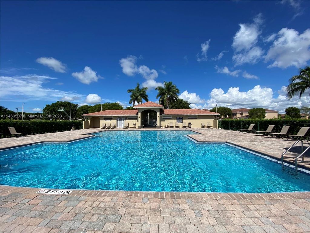 2 bedroom luxury Townhouse for rent in Homestead, United States