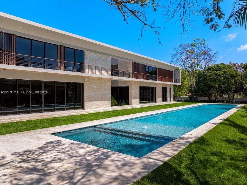 Luxury Villa for sale in Miami, United States - 132476110 - LuxuryEstate.com