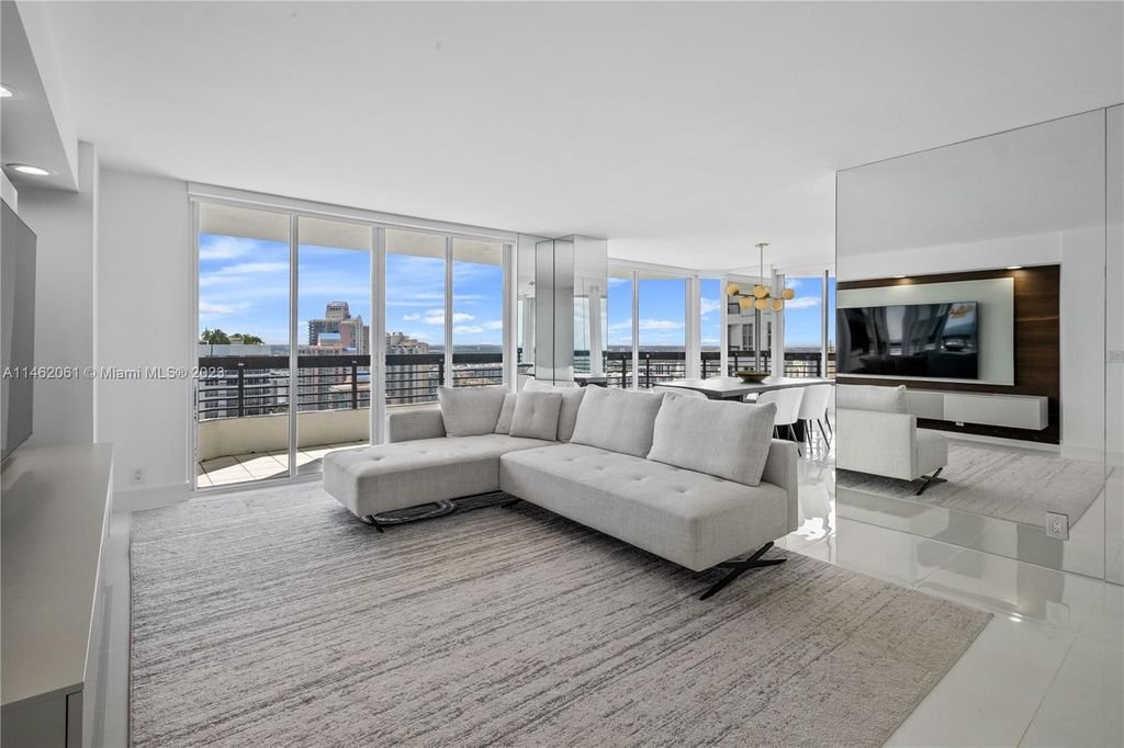 Luxury apartment complex for sale in Aventura, United States