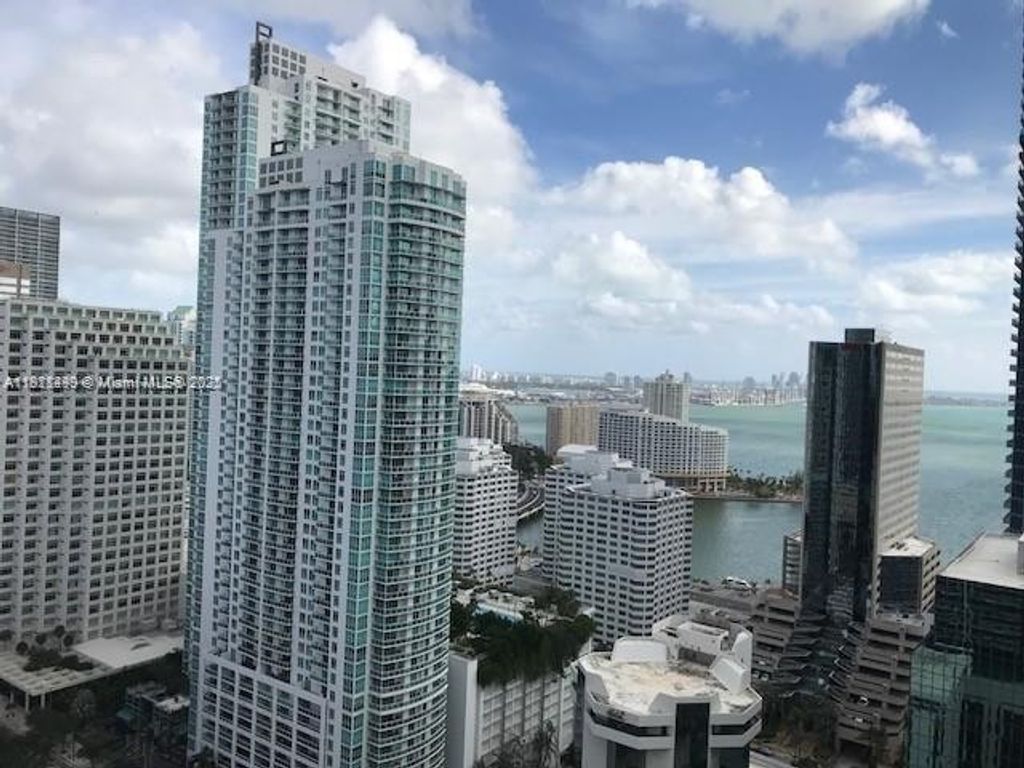 Curated visual reference: Luxury Apartment Complex For Sale In Miami Florida Photo Inspiration
