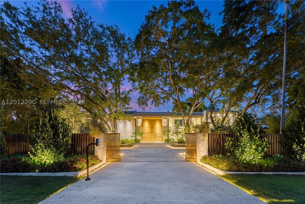7 bedroom luxury Villa for sale in Pinecrest, United States - 132546893 - LuxuryEstate.com