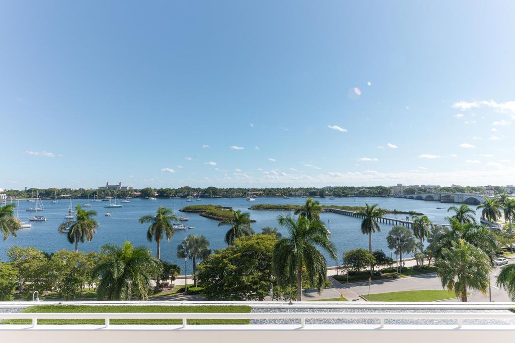 Luxury apartment complex for sale in West Palm Beach, United States