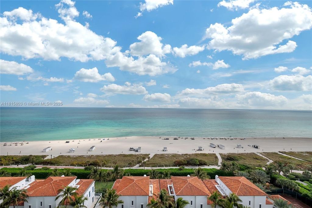 Luxury apartment complex for sale in Miami Beach, United States ...