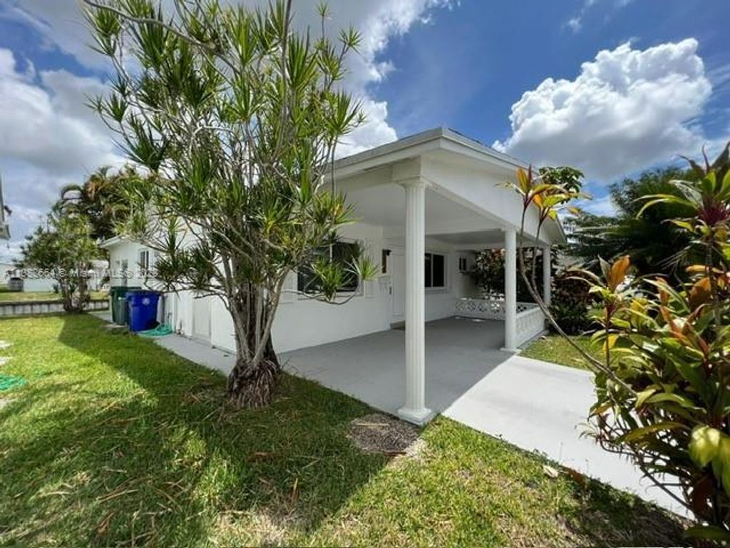 Exclusiva Villa en venta Margate, Florida - 128860143 | LuxuryEstate.com