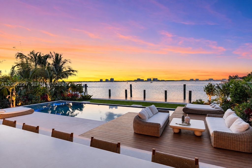 Luxury Villa for sale in Miami Beach, United States - 132981536 - LuxuryEstate.com
