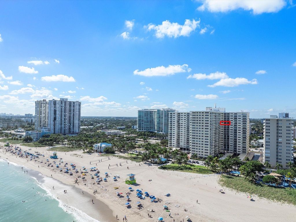 Luxury apartment complex for sale in Pompano Beach, Florida 129558217