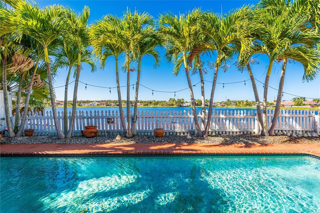 3 bedroom luxury Villa for sale in Miami Terrace Mobile Home, United