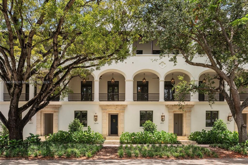 Luxury Townhouse for sale in Coral Gables, Florida