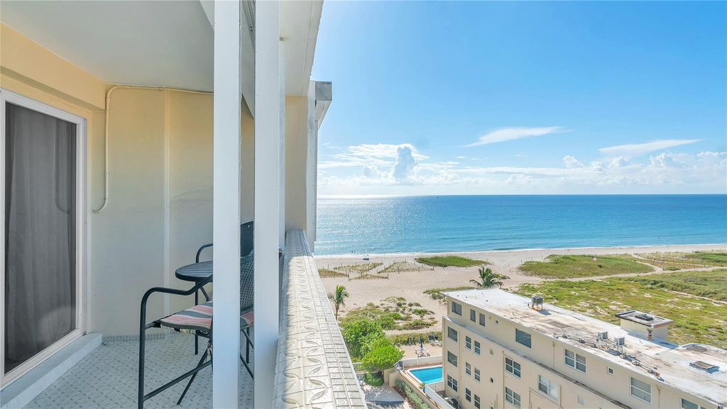 Luxury apartment complex for sale in Pompano Beach, Florida 129544292