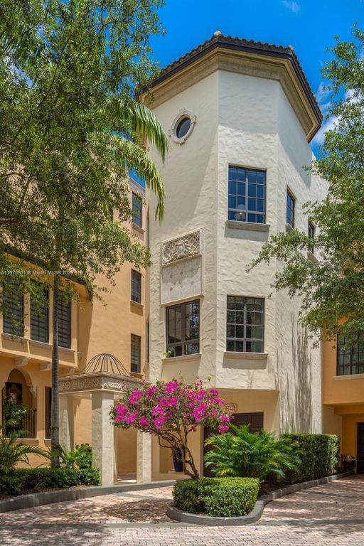 Luxury Townhouse for sale in Miami, United States