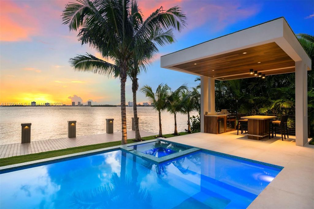 6 bedroom luxury Villa for sale in Bay Harbor Islands, United States