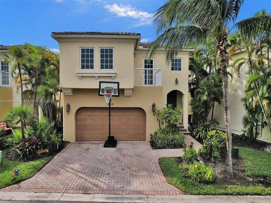 4 bedroom luxury Villa for sale in Aventura, Florida