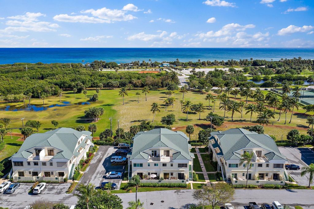 Luxury apartment complex for sale in Jupiter, Florida 129352222