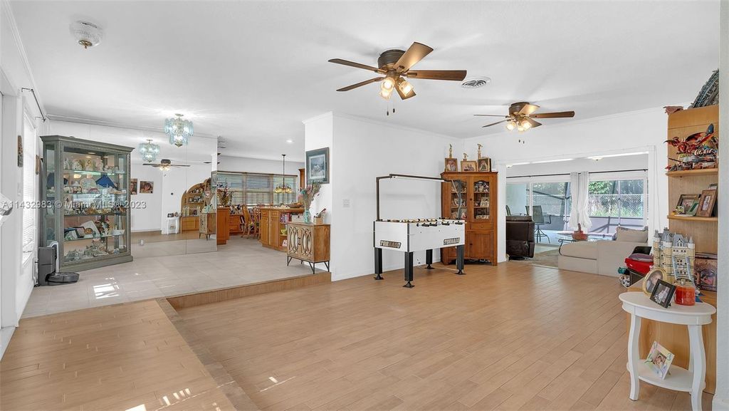 4 bedroom luxury Villa for sale in Margate Estates, United States