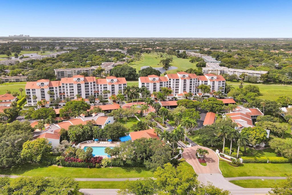 Luxury apartment complex for sale in Pompano Beach, Florida 129356350