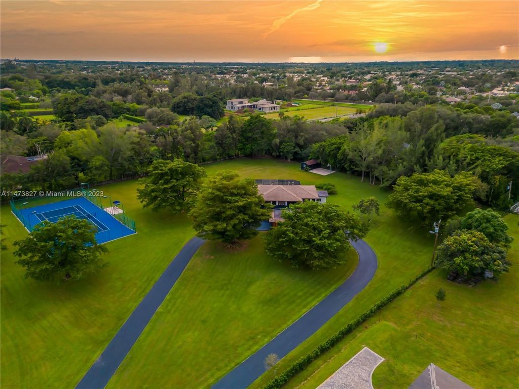 Luxury Villa for sale in Southwest Ranches, Florida