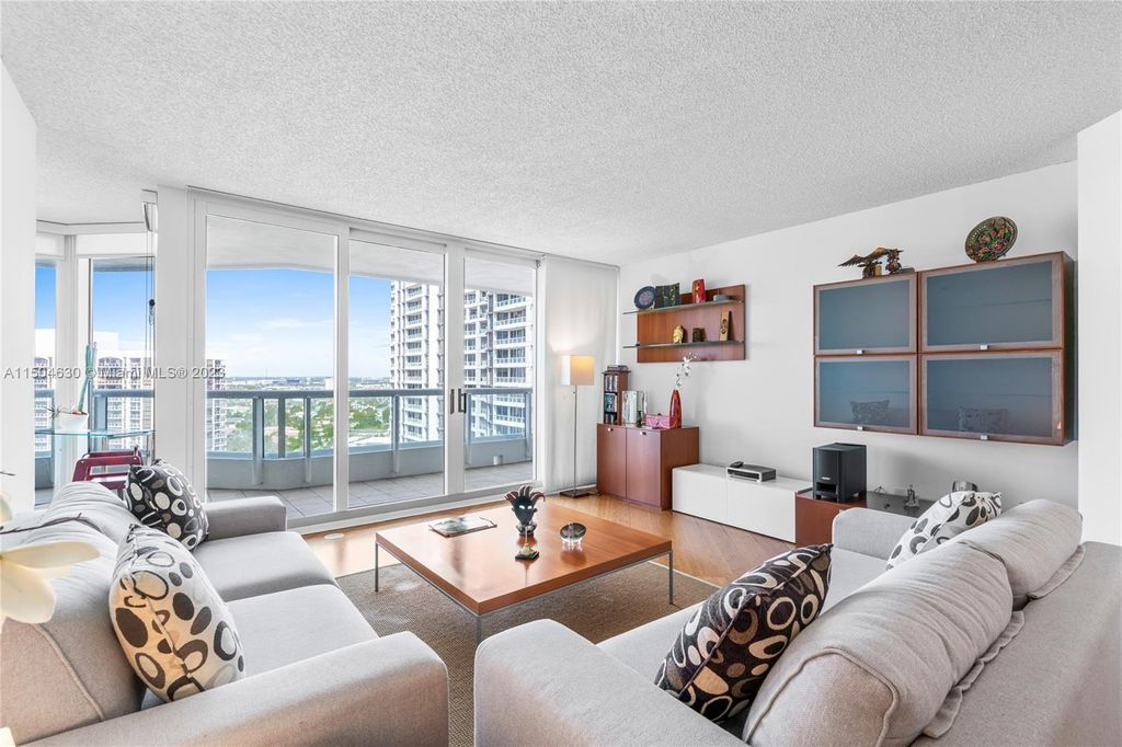 Luxury apartment complex for sale in Aventura, United States