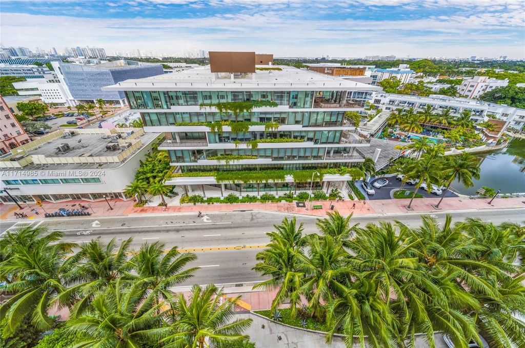 Luxury apartment complex for sale in Miami Beach, Florida - 131017250 ...