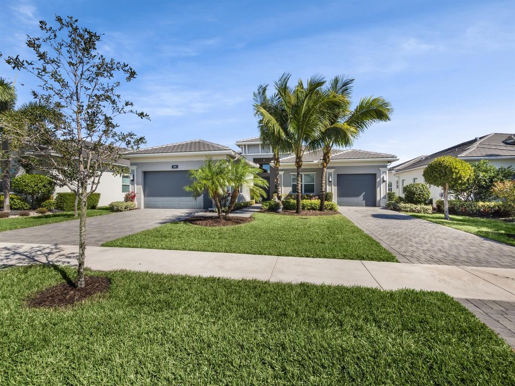 Luxury Villa for sale in Boynton Beach, Florida