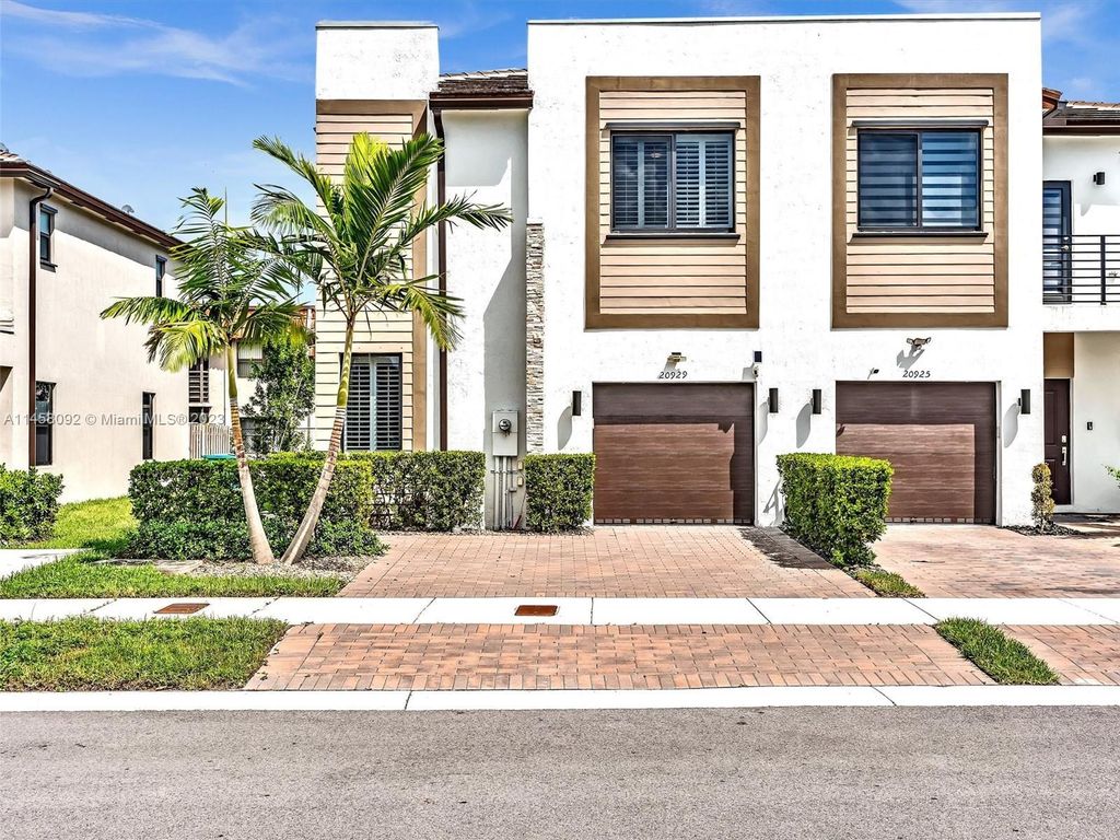 Luxury Townhouse for sale in Miami, Florida