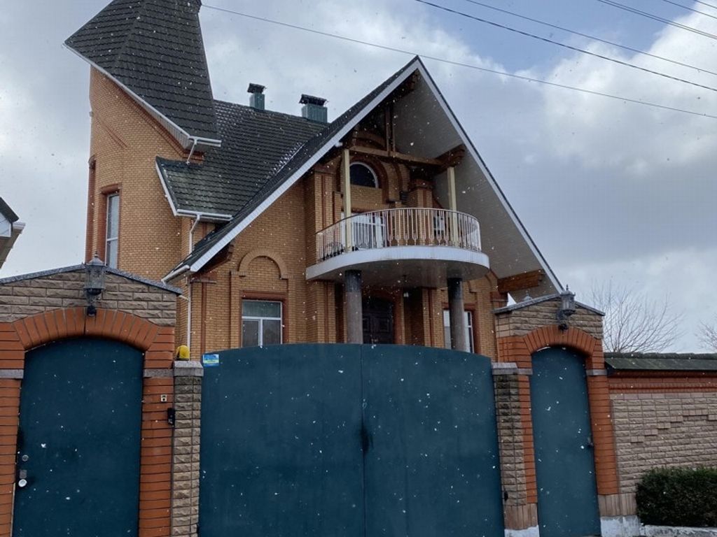 Luxuriöses Haus mit 4 Schlafzimmer zu vermieten in Petrovs