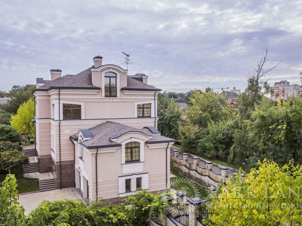 8 room luxury House for sale in Kiev, Misto Kyyiv 97409805