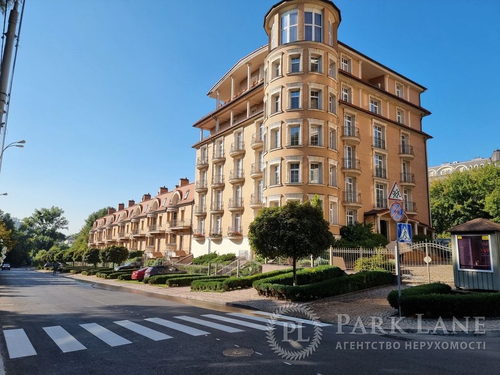 6 room luxury House for sale in Kiev, Ukraine 128240585