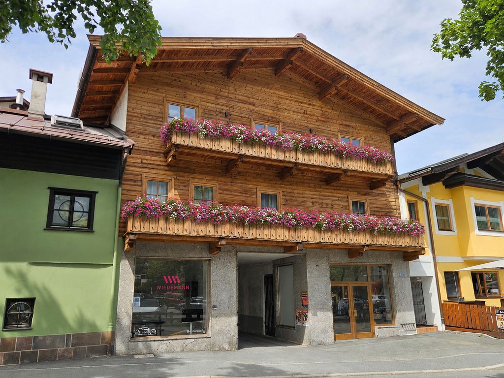 Роскошный дом 738 м2 в продажа Китцбюэль, Tirol