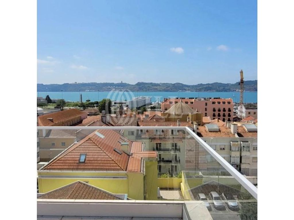 LuxusApartment mit 4 Schlafzimmer zu verkaufen in Restelo (Sao