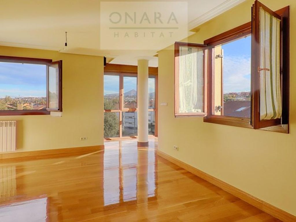 3 room luxury Duplex for sale in Hondarribia, Basque Country