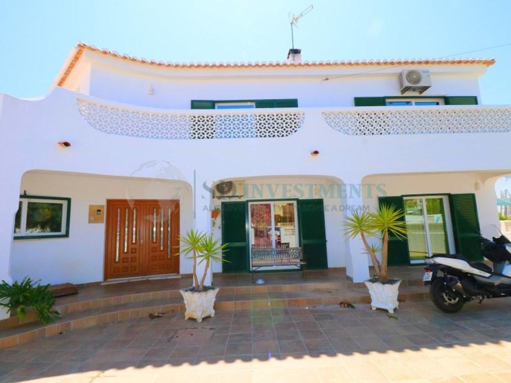 5 bedroom luxury House for sale in Montinhos da Luz, Lagos, Distrito de