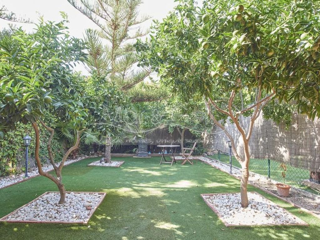 La Albufereta, Alicante, Provincia de Alicante, Comunitat Valenciana satılık m2, 200 Özel ev